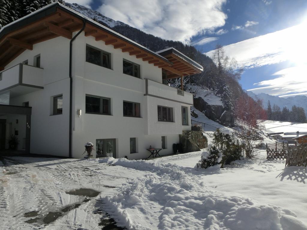 Ferienwohnung Bergspitz 皮茨河谷圣莱昂哈德 外观 照片
